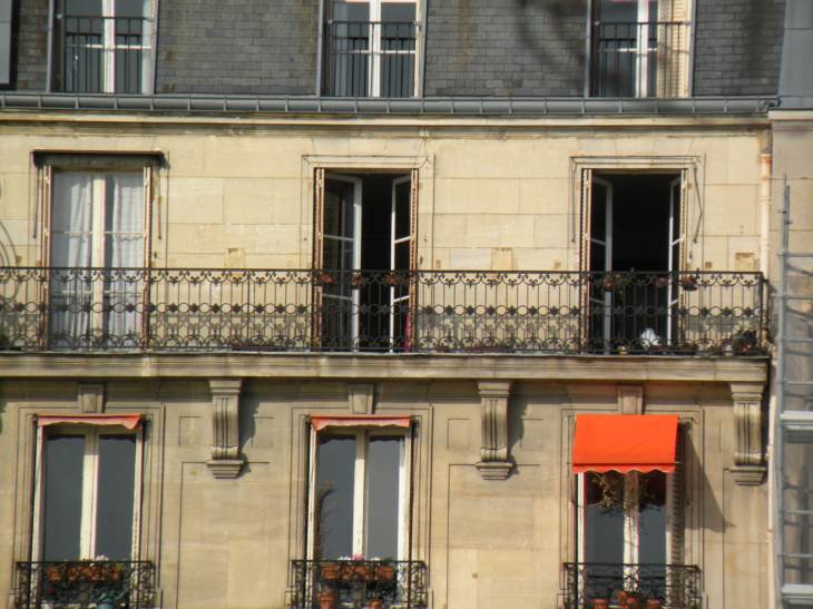  jour printannier, fenêtres ouvertes